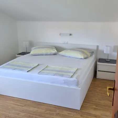 Silvana Padovan Apartament Rab Town